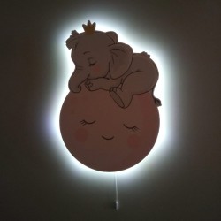 Pembe Dünya Üstünde Fil Led Aydınlatma